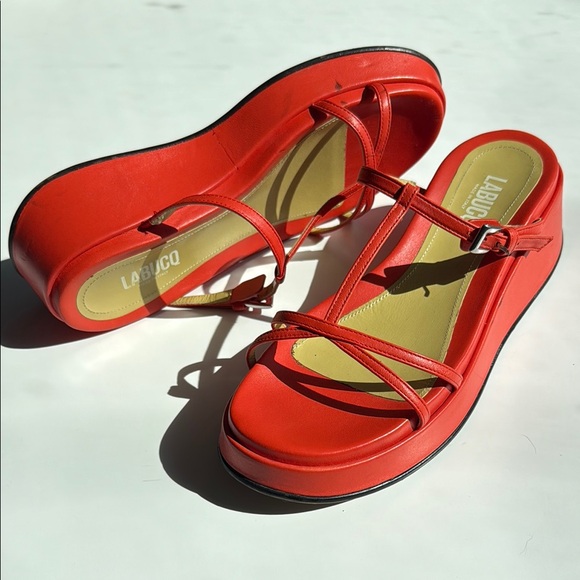 Labucq Red Wedge Sandals - Picture 16 of 16